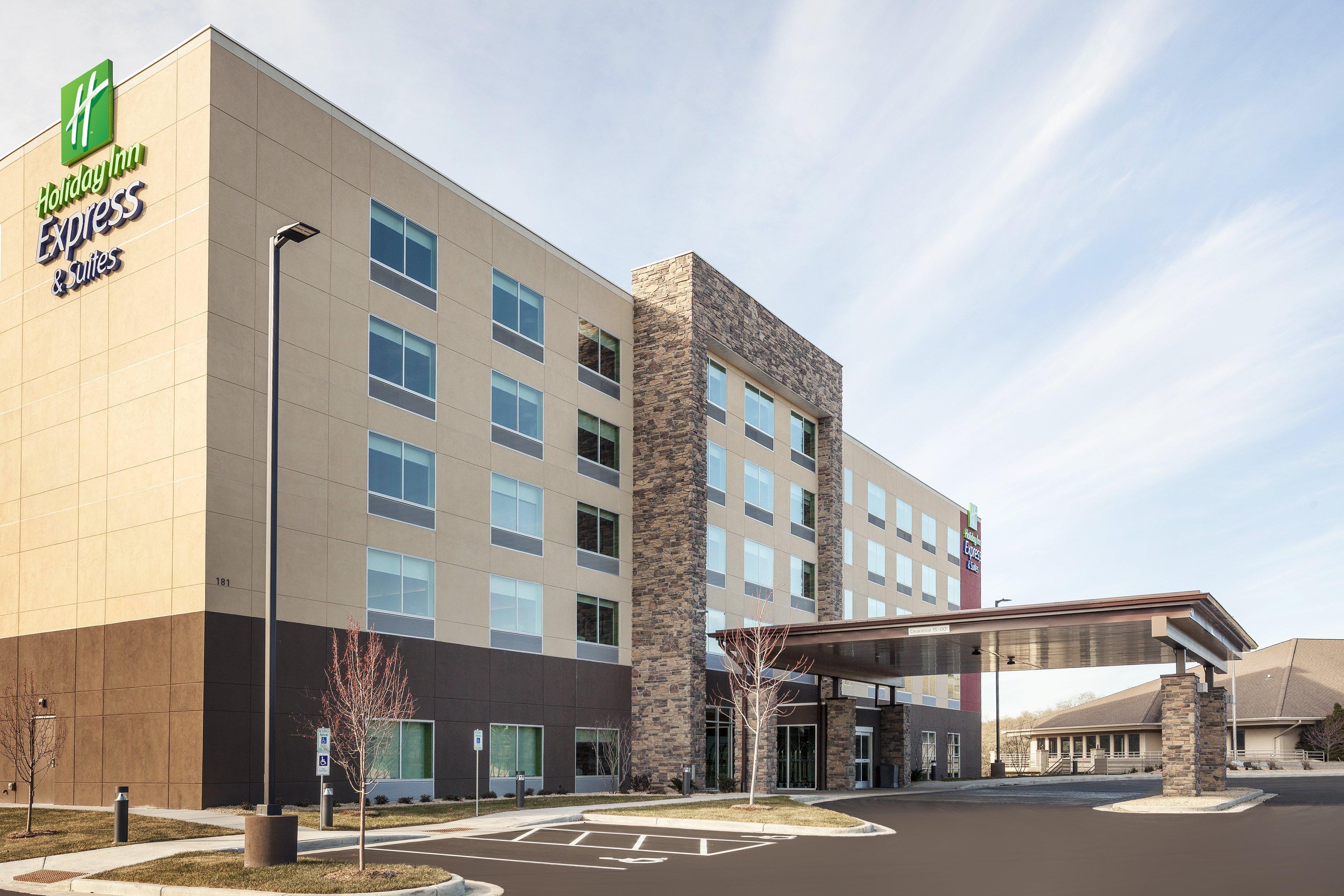 Holiday Inn Express & Suites - Hudson I-94 By Ihg Exterior photo